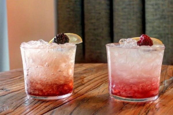 6 Minuman Segar Khas Inggris, Penghilang Dahaga Saat Hari Panas