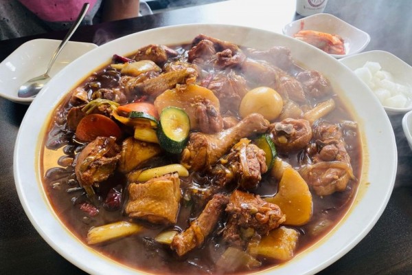 5 Trivia Andong Jjimdak, Semur Ayam ala Korea yang Khas dari Andong!