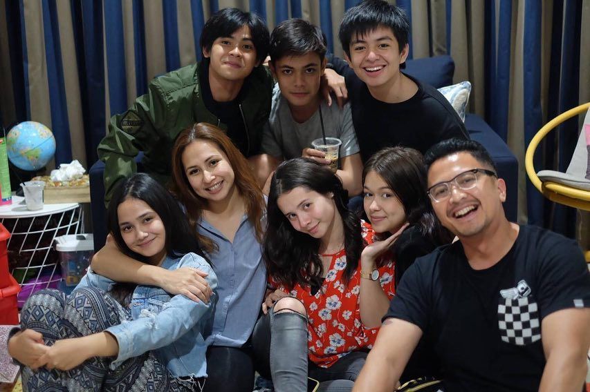 9 Momen Akrab Deswita Maharani dan Syifa Hadju, Berasa Anak Kandung