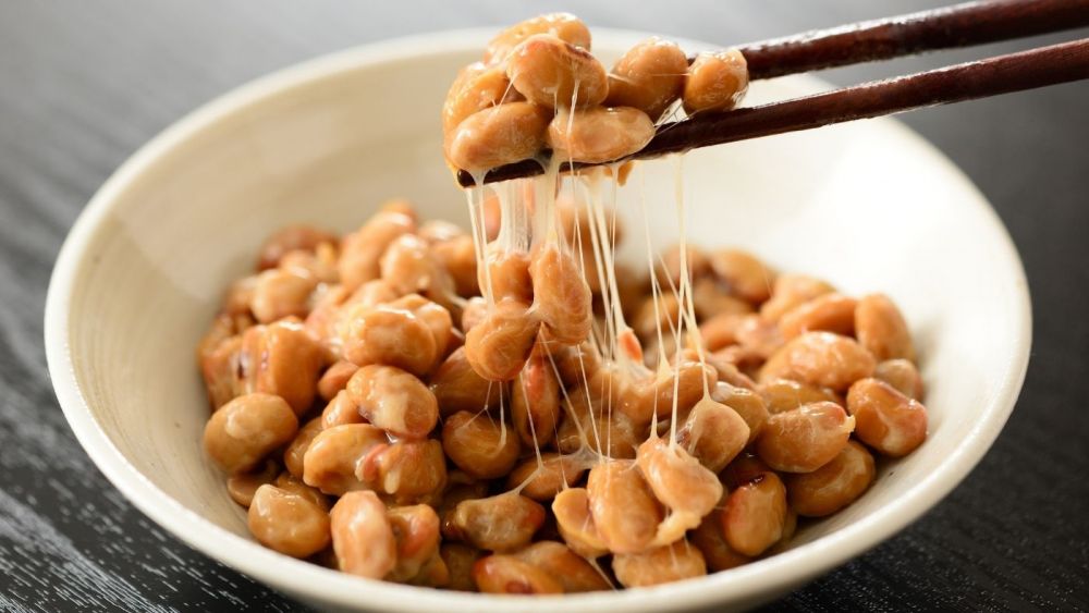 Natto Challenge sedang In, Apakah Muslim Boleh Makan?