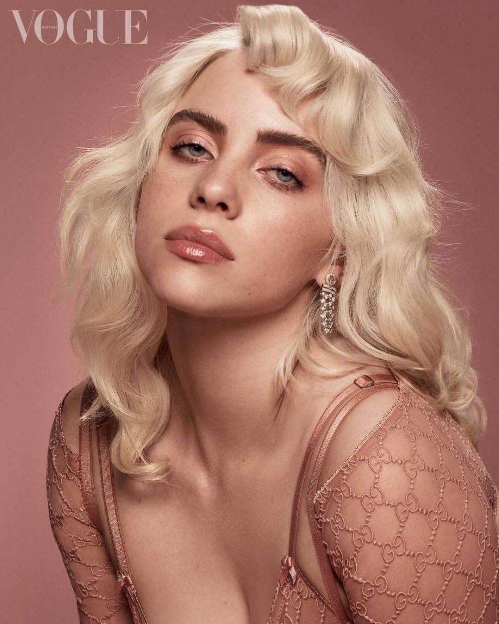 10 Potret Billie Eilish Suarakan Body Positivity