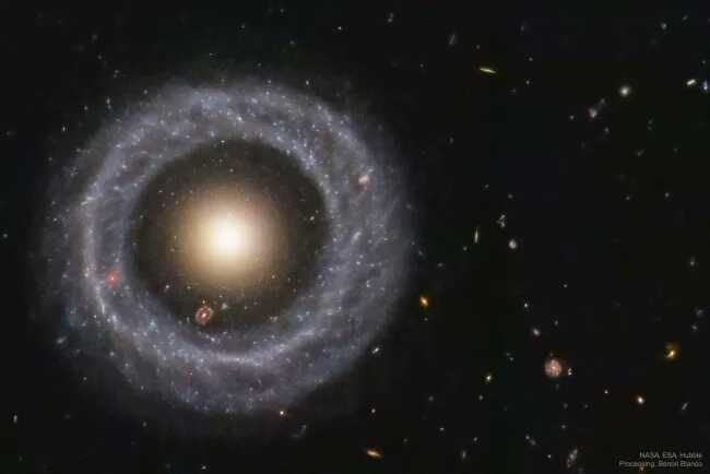 5 Fakta Objek Hoag, Galaksi Cincin Paling Misterius di Alam Semesta