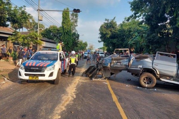 3 Orang Tewas 5 Luka Usai Kecelakaan di Jalur Tuban-Widang