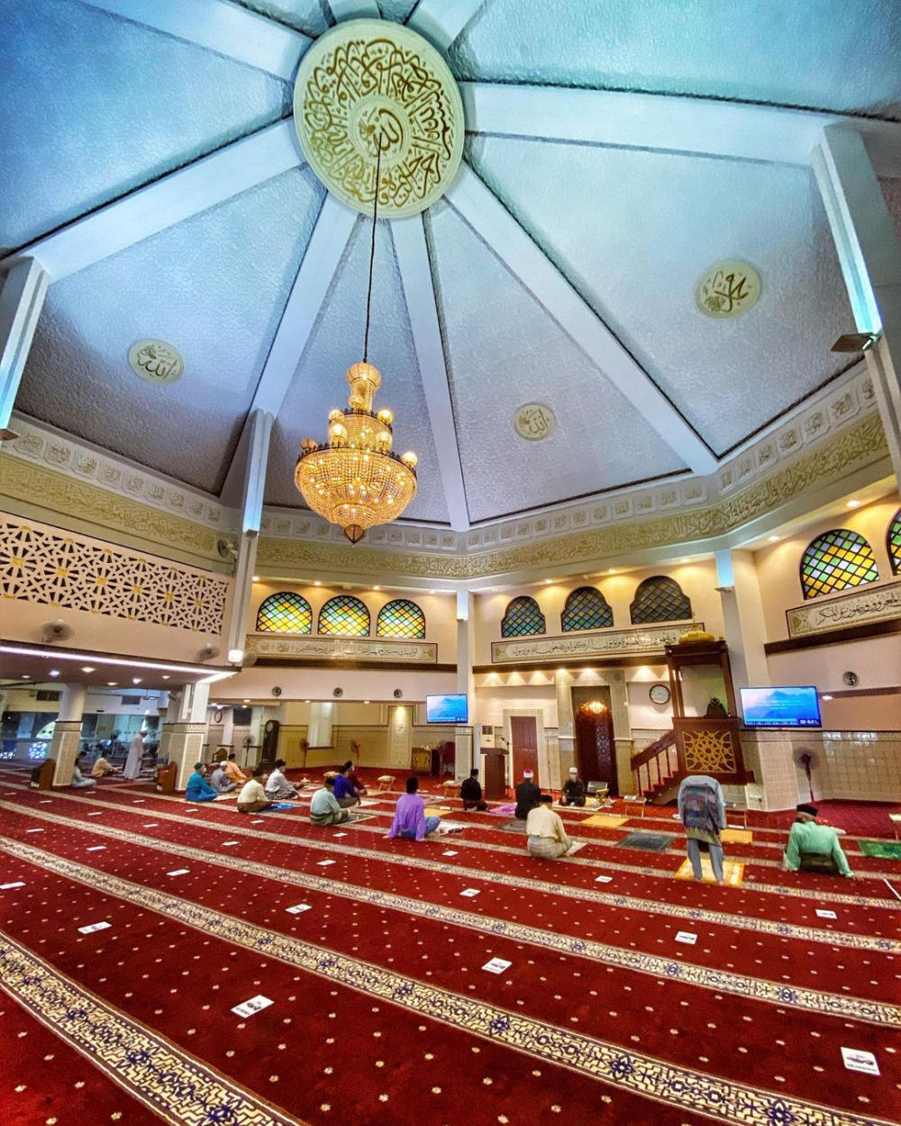 5 Masjid Termegah di Kuala Lumpur, Malaysia yang Bikin Betah Ibadah