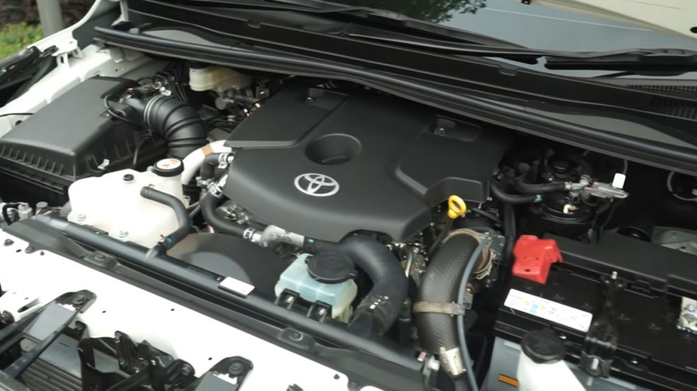 4 Mobil Keluarga Bermesin Diesel Terbaik
