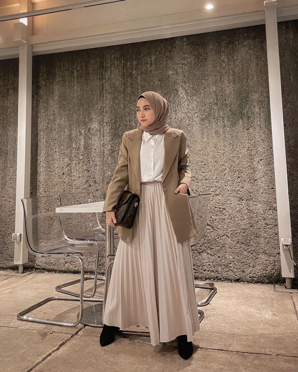 7 Inspirasi Hijab dengan Rok ala Selebgram Nisa Cookie, Super Stylish!
