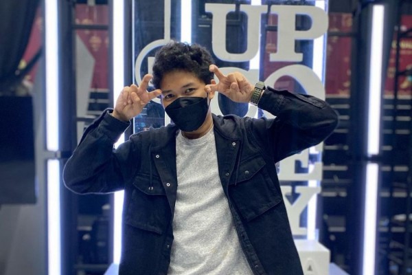 9 Potret Kocak Komika Nopek Novian Main Film Kejar Mimpi, Gaspol!