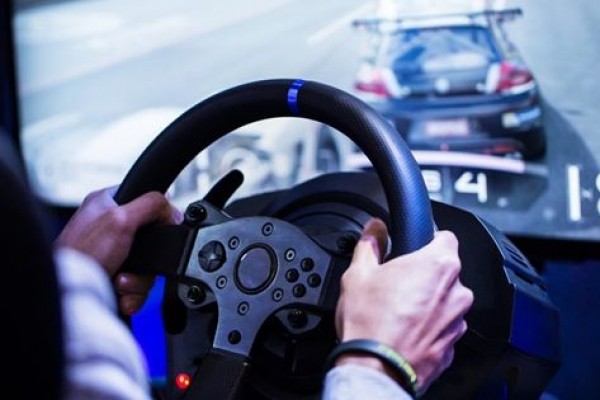 5 Produk Steering Wheel Terbaik buat PS5 di 2021, Balapan Makin Seru!