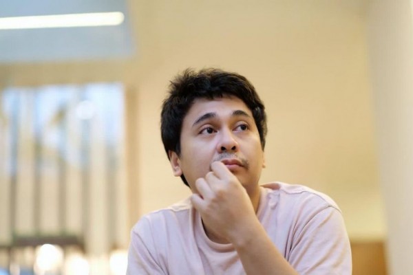 8 Tips Produktif ala Raditya Dika, Salah Satunya dengan Melamun Lho!