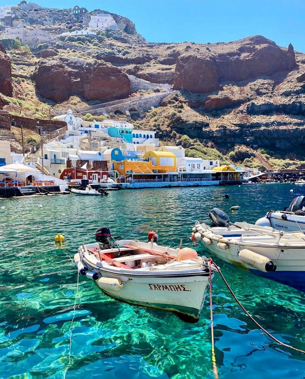 10 Pesona Ammoudi, Pelabuhan di Santorini Yunani yang Menawan