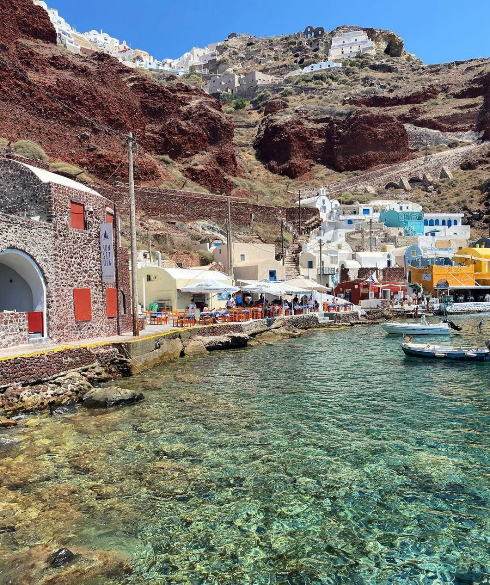 10 Pesona Ammoudi, Pelabuhan di Santorini Yunani yang Menawan