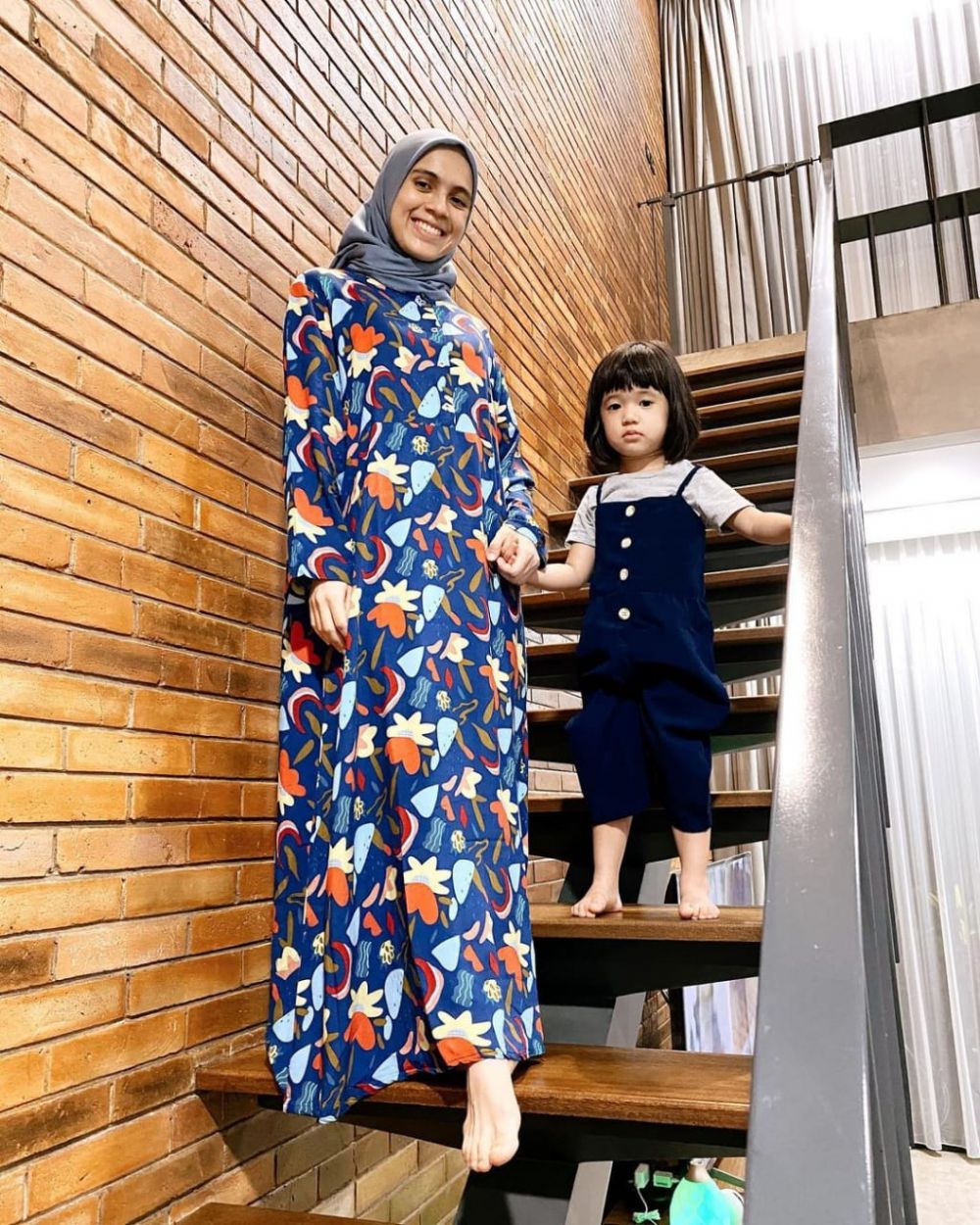Memutuskan Hijrah, 11 Artis Ini Geluti Bisnis Fashion Muslim