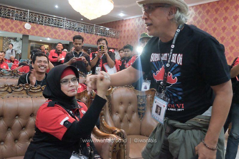 Iwan Fals dan Istri