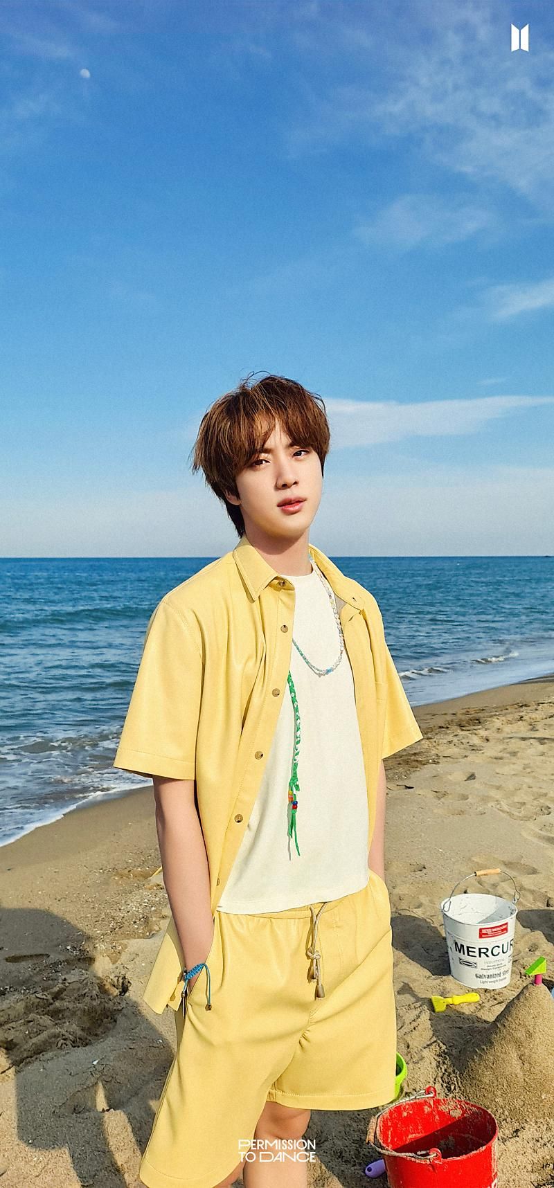 Duduk Santai di Sofa, Jin BTS Pakai Outer Louis Vuitton Rp43 Jutaan, Intip  OOTD-nya - TribunTrends.com