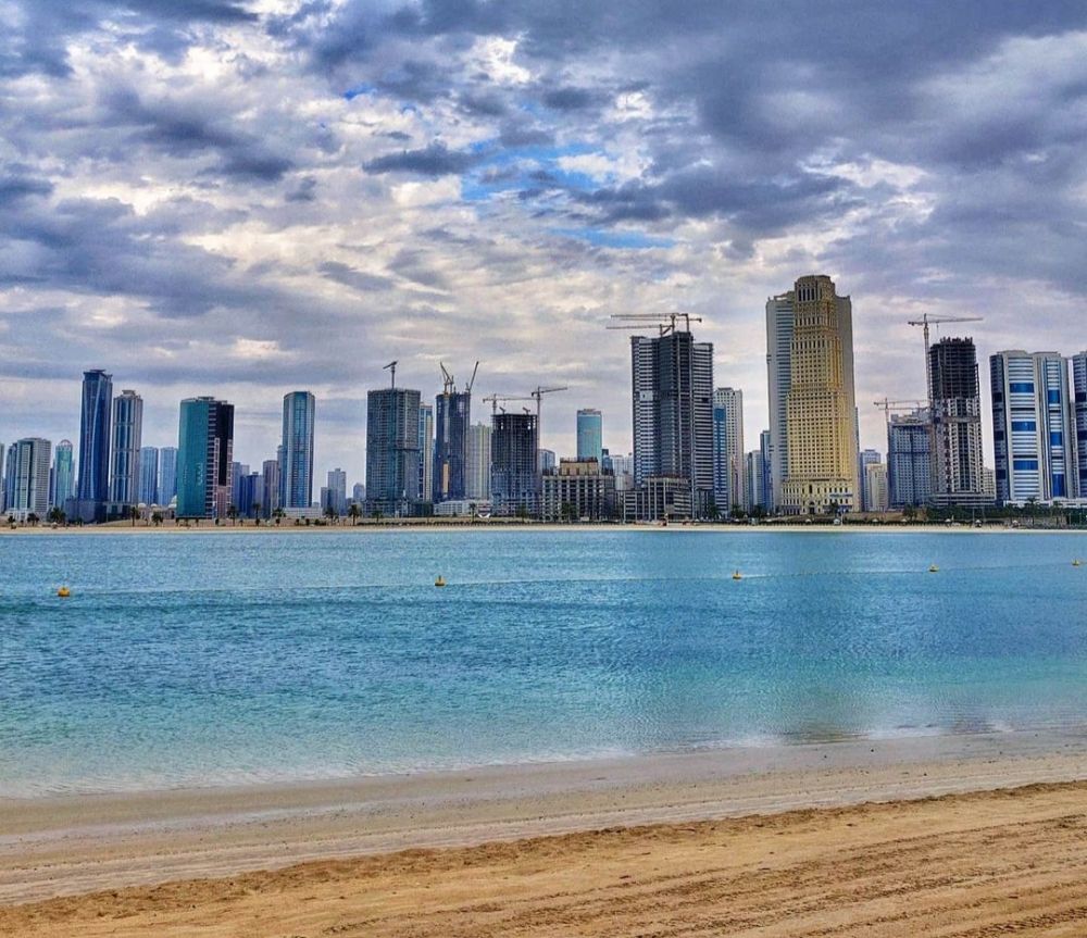 5 Pantai Paling Populer di Dubai, Favorit Banget Buat Refreshing! 