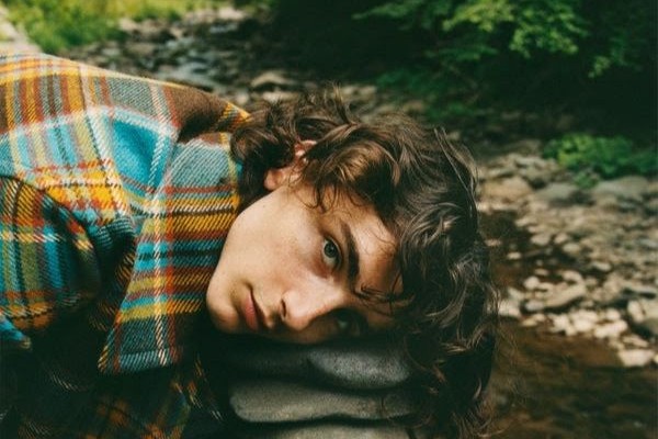 Aktor Utama Dune, Ini 9 Potret Timothèe Chalamet yang Bikin Pangling