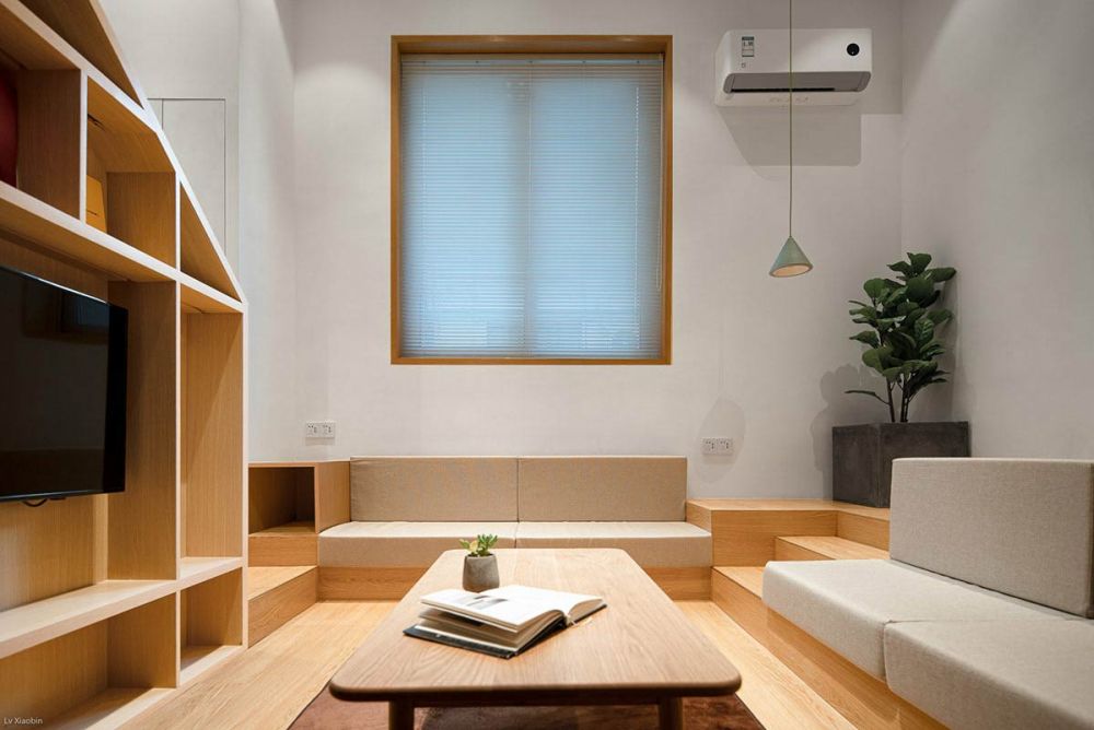 Ide Interior Apartemen Loft Mungil dengan Panel Kayu yang Super Cozy 
