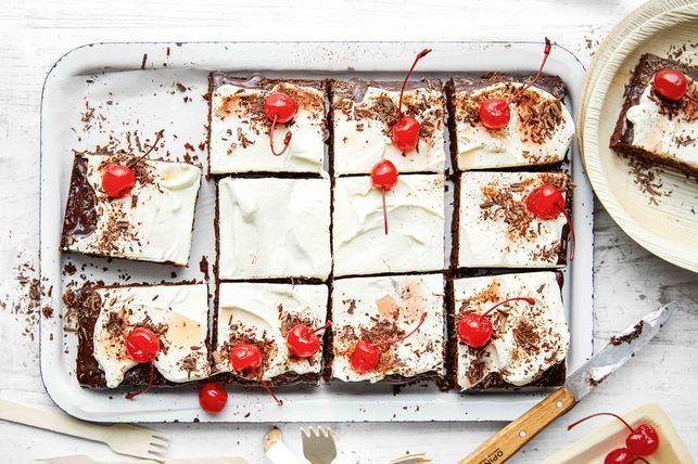 5 Kue Populer yang Bisa Dijadikan Slab Cake, Tipis dan Cantik!