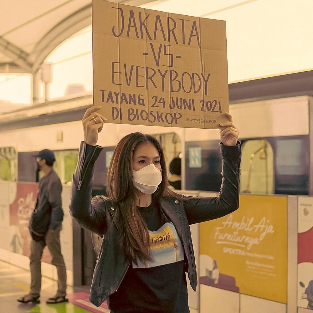 Nonton Film Bioskop Jakarta Vs Everybody