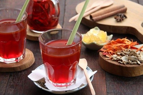 7 Minuman Hangat Tradisional yang Berkhasiat untuk Tubuh
