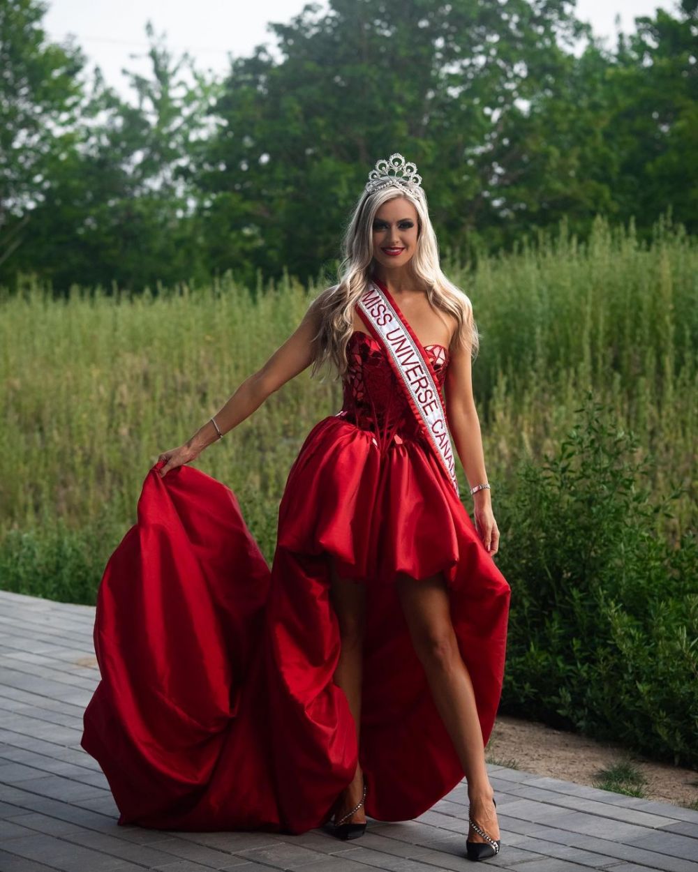 9 Potret Tamara Jemuovic, Miss Universe Kanada 2021 yang Gorgeous!