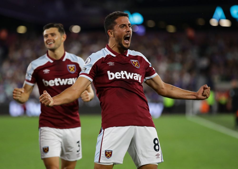 Вест хэм юнайтед 23. Чемпионат Англии – Вест Хэм Юнайтед. West Ham 2018 форма. Вест Хэм Юнайтед Лестер Сити. Premier League coronaviur.