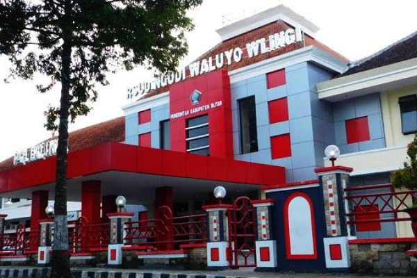 RSUD Blitar Overload, Pasien COVID-19 Sampai Diperiksa di Mobil