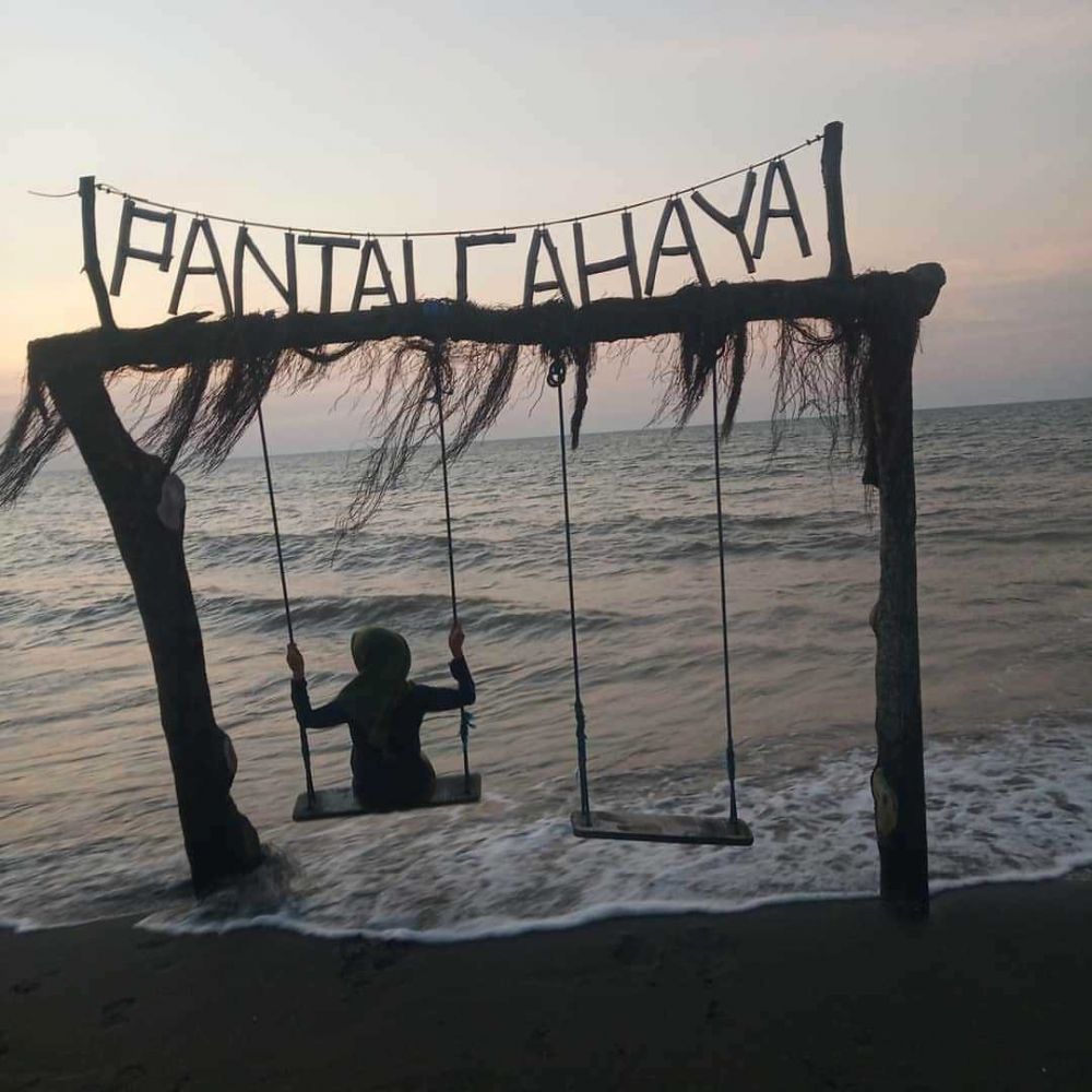 7 Wisata Pantai di Jawa Tengah dengan Pemandangan Eksotis