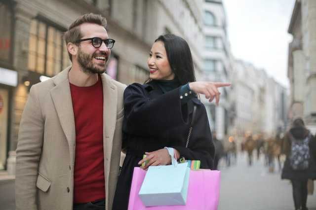 5 Hadiah untuk Kekasih Sedang Ngambek, Bikin Senyum Cepat Kembali