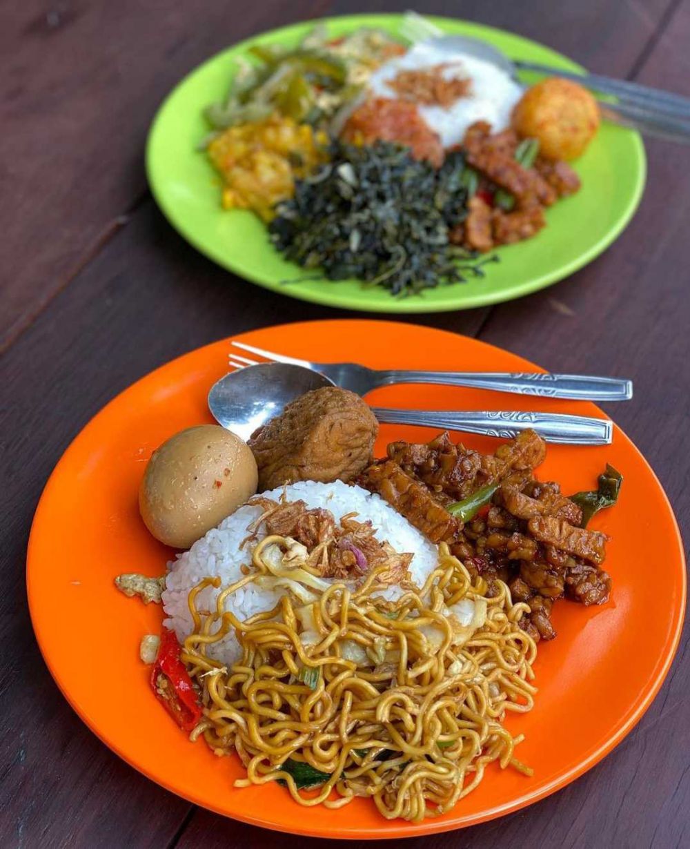 5 Warung Nasi Uduk Di Jakarta Yang Wajib Dikunjungi