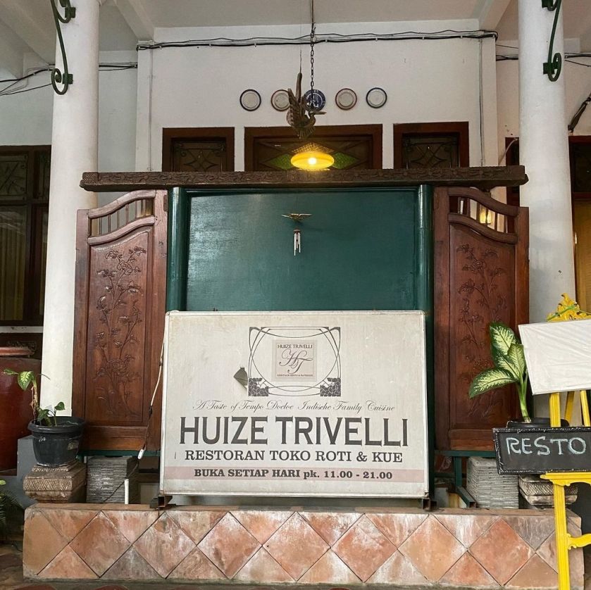 Menengok Kafe Bernuansa Jawa Eropa di Kota Malang
