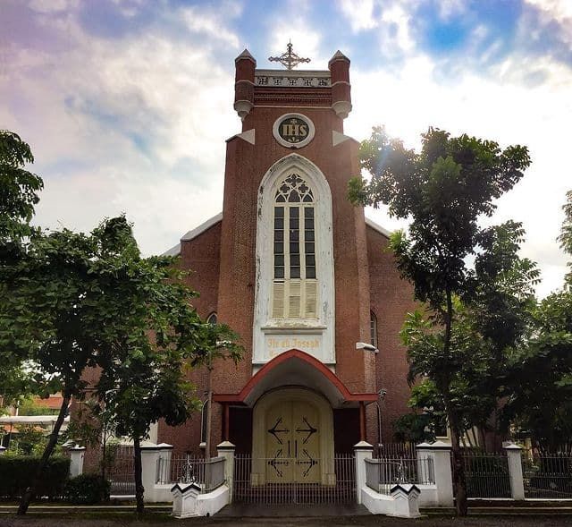 10 Wisata Religi di Semarang yang Cocok Untuk Kenalkan Agama ke Anak
