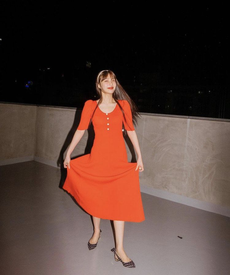 9 Inspirasi Dress Warna-Warni Ala Joy Red Velvet, Stylish dan Chic!
