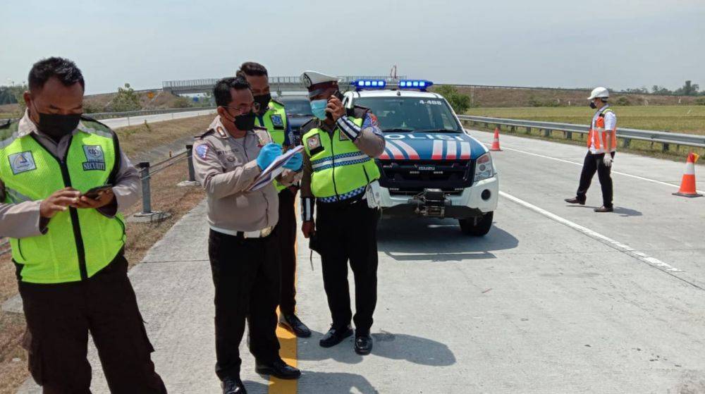 Tabrakan Beruntun Di Tol Jombang, 3 Orang Masuk RS