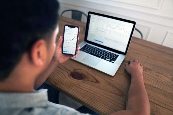 Dear Investor Muda, Begini Risiko Investasi Saham 2023