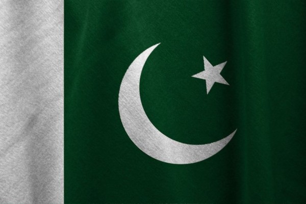 Korban Tewas Bom Masjid Pakistan Jadi 100 Orang, WNI Aman