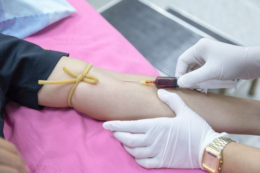 5 Fakta tentang Donor Darah, Kenapa Penerima Darah Harus Membayar?