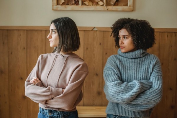 5 Cara Sederhana Menyikapi Argumen dalam Obrolan