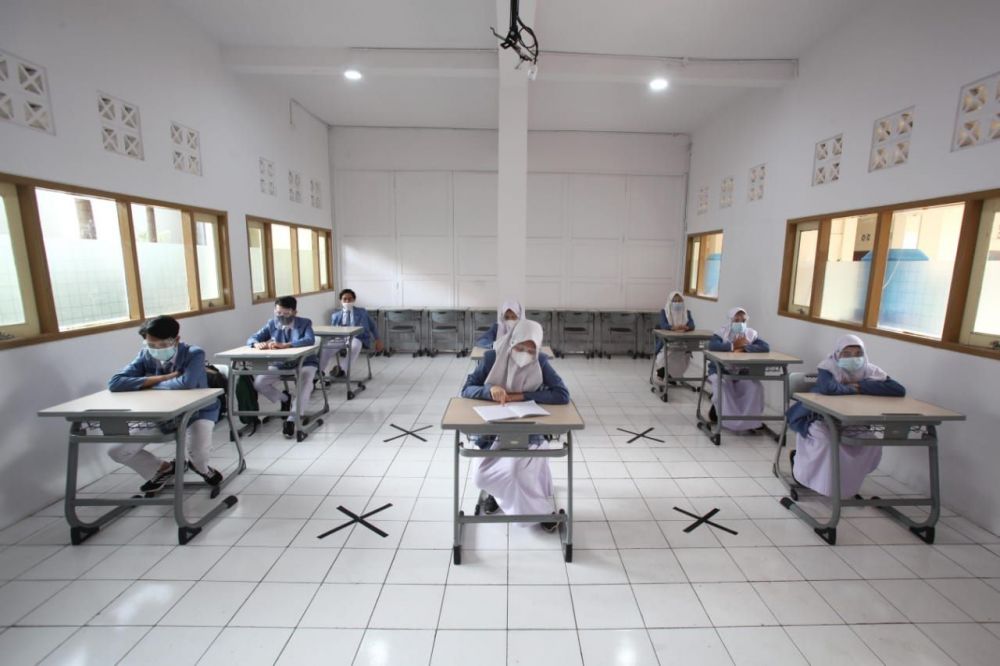 Vaksinasi Guru Baru 50 Persen, Pemprov Lampung Pikir-Pikir Gelar PKM