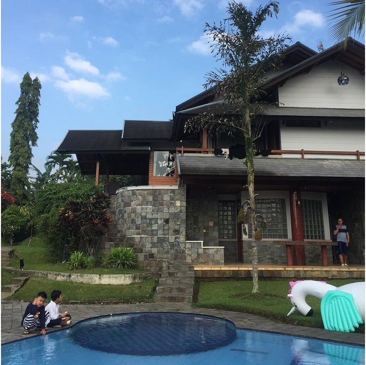 5 Villa Dengan Private Pool Di Bandung