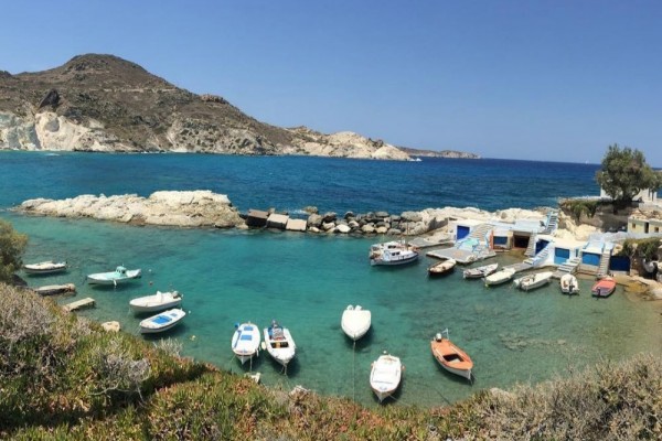 5 Tempat Wisata Paling Kece di Pulau Milos-Yunani yang Harus Kamu Tahu