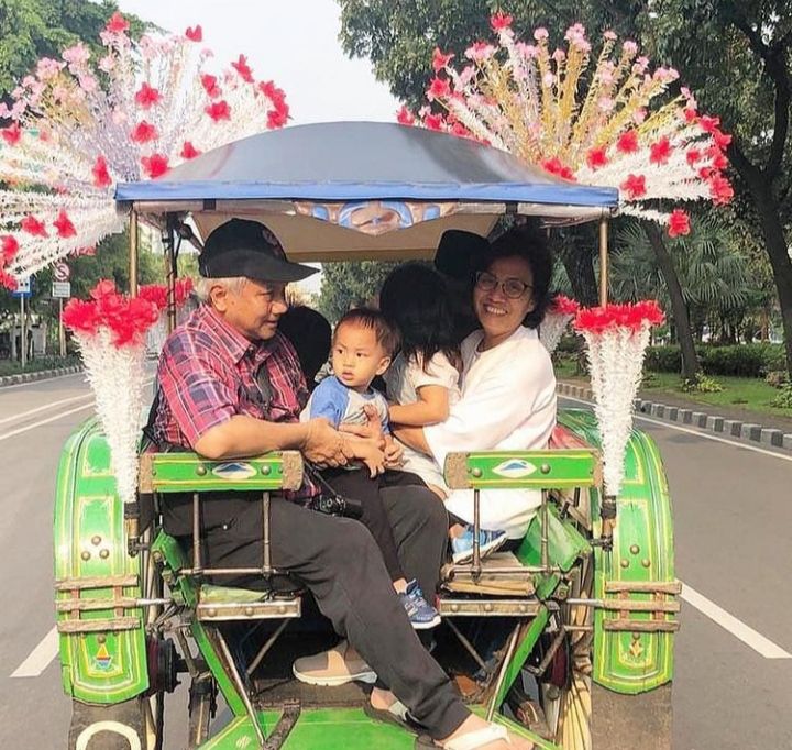 10 Potret Sri Mulyani Dan Tonny Sumartono 7993