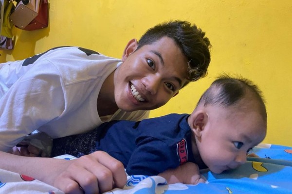 Dulu Anak-anak Kini Punya Anak, 10 Potret Tegar yang Kembali 'Ngamen'