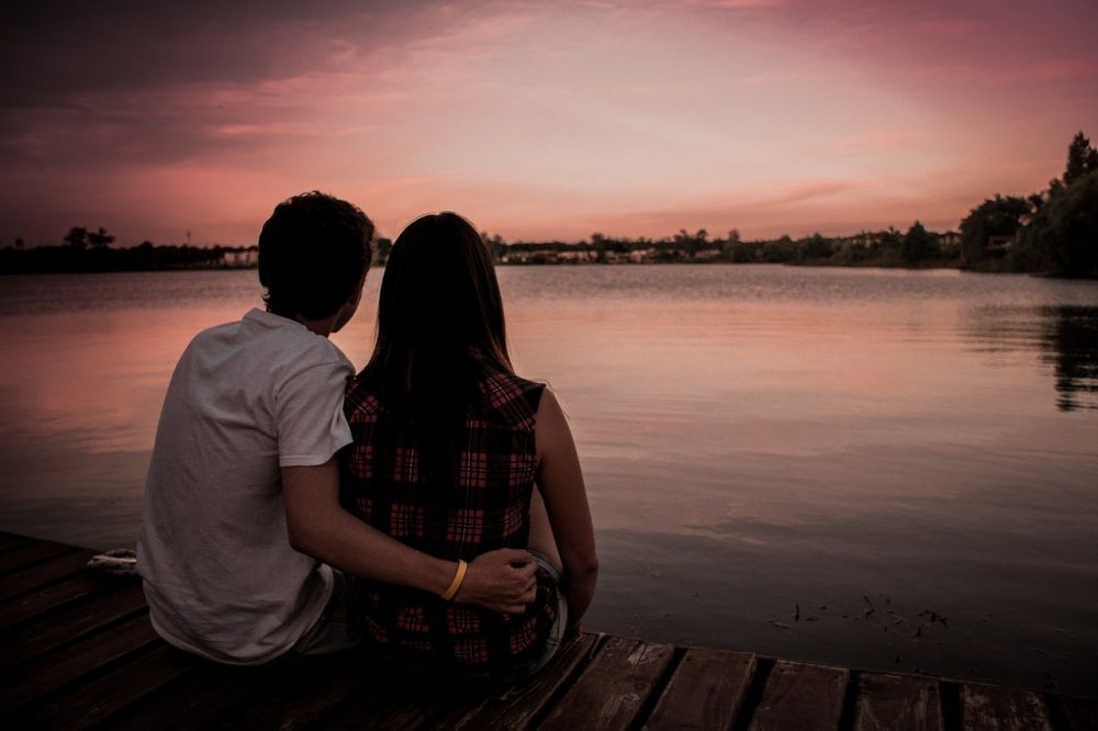 5 Alasan Cinta Saja Tidak Cukup Dalam Mempertahankan Hubungan