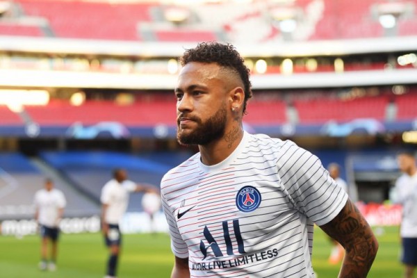 Neymar Putuskan Bertahan di PSG