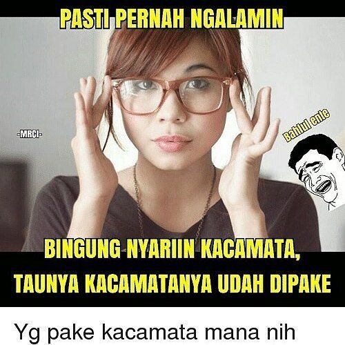 10 Meme Orang Pakai Kacamata Ini Pesonanya Bikin Kepincut