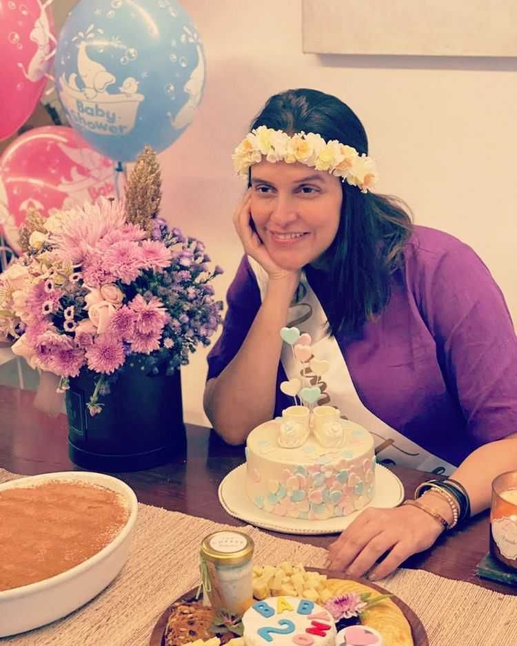 9 Potret Baby Shower Aktris Bollywood Neha Dhupia