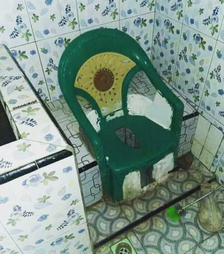 Nyeleneh Banget Desain Wc Ini Bikin Tepuk Jidat