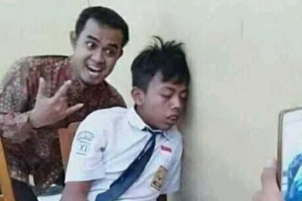 9 Momen Kocak Diisengin Saat Tidur Bikin Insyaf