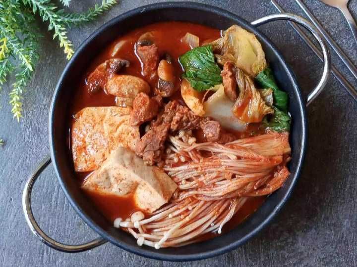 5 Makanan Korea yang Viral karena KDrama, Coba Deh!
